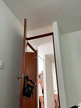 VIOLETA-25  online show from April 14, 2026, 3:06 pm