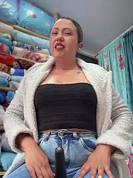 Snapshot of VIOLETA-25_ chatting on October 23, 2025, 3:10 pm VIOLETA-25 online show from October 23, 2025, 3:10 pm