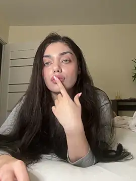 Snapshot of Sweet_Khalifa_ chatting on February 1, 2025, 3:39 pm Sweet Khalifa  online show from February 1, 2025, 3:39 pm