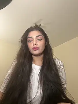 Snapshot of Sweet_Khalifa_ chatting on February 2, 2025, 3:39 pm Sweet Khalifa  online show from February 2, 2025, 3:39 pm