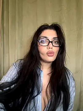 Sweet Khalifa  online show from November 26, 2025, 2:50 pm