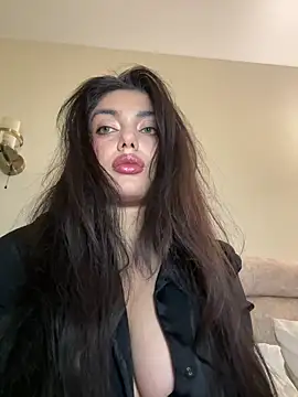 Sweet Khalifa  online show from December 14, 2025, 2:11 pm