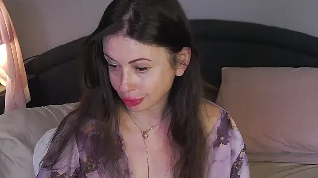 Snapshot of Mia_Lovi chatting on June 11, 2026, 4:42 am Mia Lovi online show from June 11, 2026, 4:42 am