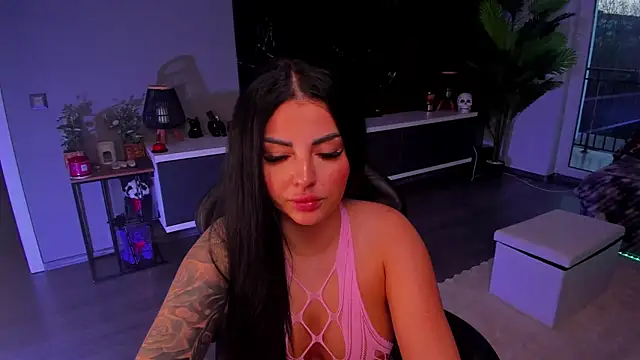 anemarieejolie online show from April 7, 2026, 4:42 pm