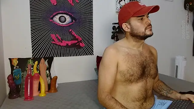 Snapshot of fetish_padrino chatting on September 20, 2025, 2:11 pm fetish padrino online show from September 20, 2025, 2:11 pm