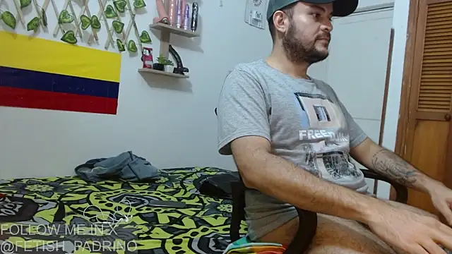 Snapshot of fetish_padrino chatting on March 16, 2025, 5:03 am fetish padrino online show from March 16, 2025, 5:03 am