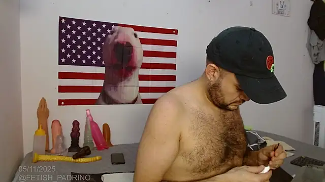 Snapshot of fetish_padrino chatting on November 6, 2025, 4:05 am fetish padrino online show from November 6, 2025, 4:05 am