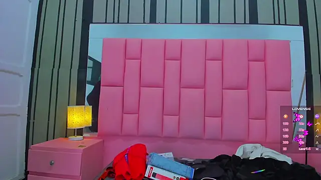 Ashleimoss online show from February 4, 2025, 11:49 am