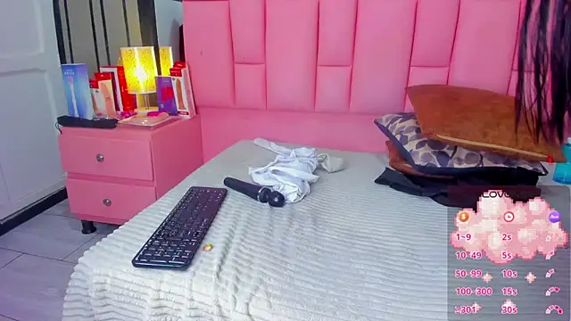 Ashleimoss online show from February 10, 2025, 2:48 pm