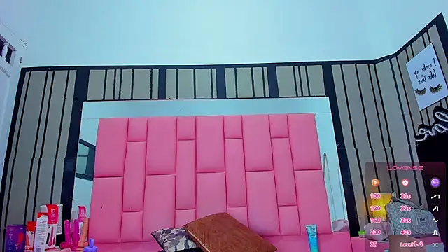 Ashleimoss online show from March 13, 2025, 2:33 pm