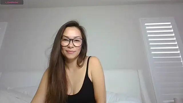 Snapshot of mixedasiangirl chatting on September 10, 2025, 5:12 pm mixedasiangirl online show from September 10, 2025, 5:12 pm