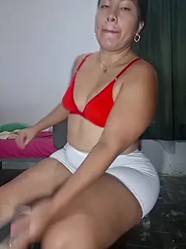 Snapshot of steisy325 chatting on December 2, 2025, 3:36 pm steisy325 online show from December 2, 2025, 3:36 pm