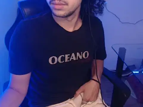 Snapshot of anjonoturno1 chatting on December 19, 2024, 4:57 pm anjonoturno1 online show from December 19, 2024, 4:57 pm