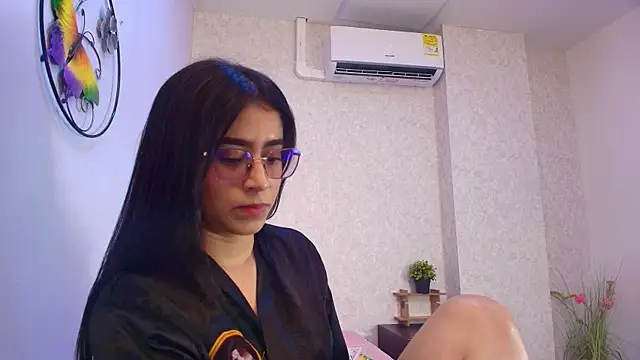 Snapshot of Amy_wats0n chatting on November 21, 2025, 7:02 pm Amy wats0n online show from November 21, 2025, 7:02 pm