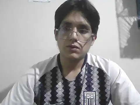 Snapshot of HardDick2 chatting on June 29, 2026, 6:42 am HardDick2 online show from June 29, 2026, 6:42 am