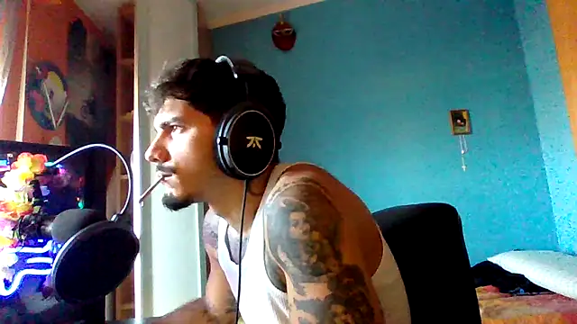 Badboyi1997 online show from October 29, 2025, 10:03 am