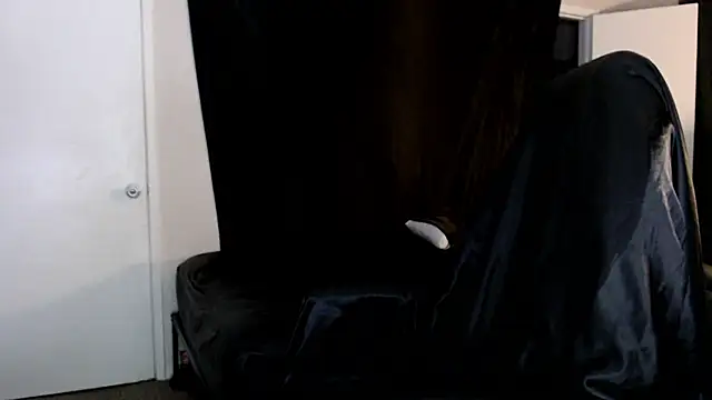 liadivina online show from March 22, 2025, 7:36 am