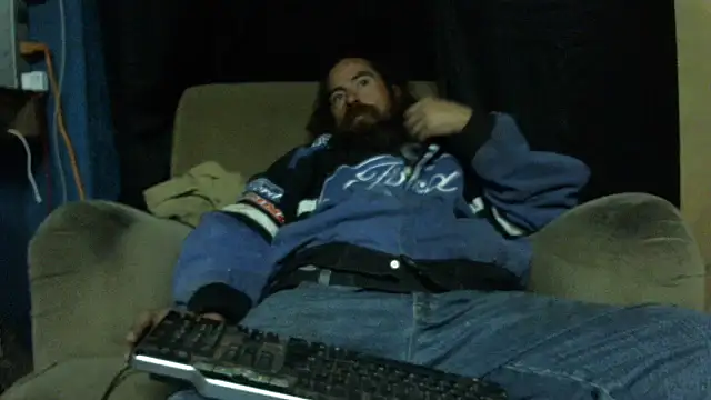 Snapshot of linksjack1010 chatting on December 15, 2025, 11:53 pm linksjack1010 online show from December 15, 2025, 11:53 pm