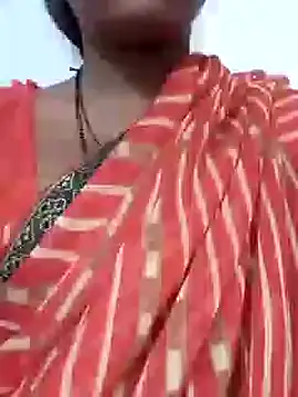 Snapshot of riya_houswife chatting on December 25, 2024, 10:17 am riya houswife online show from December 25, 2024, 10:17 am