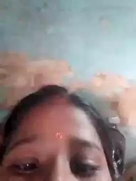 Snapshot of riya_houswife chatting on November 12, 2025, 11:03 am riya houswife online show from November 12, 2025, 11:03 am