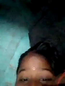 Snapshot of riya_houswife chatting on November 19, 2025, 3:45 pm riya houswife online show from November 19, 2025, 3:45 pm