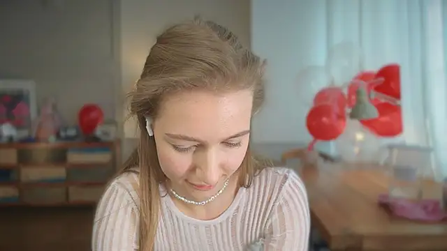 solar bella online show from February 17, 2025, 12:49 pm