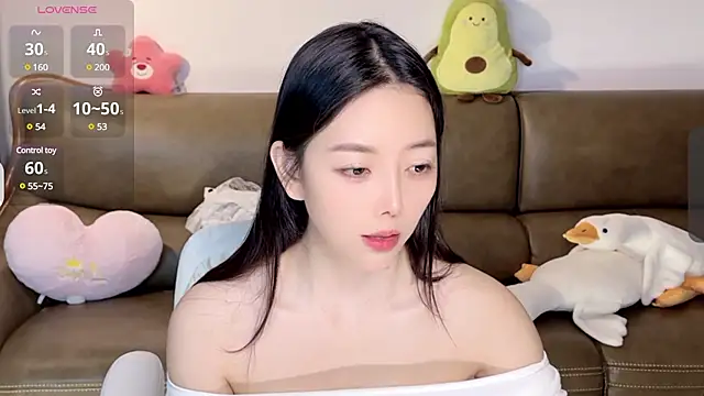 Yilin1999 online show from February 17, 2025, 7:12 pm