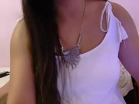 Snapshot of diva-22 chatting on January 30, 2025, 2:36 pm diva-22 online show from January 30, 2025, 2:36 pm