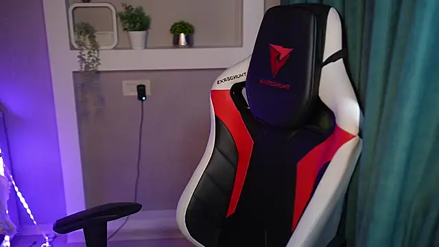 Snapshot of LisaElfy chatting on February 11, 2026, 1:22 pm LisaElfy online show from February 11, 2026, 1:22 pm