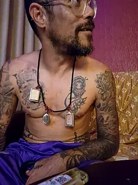 Snapshot of mileflav0r chatting on March 18, 2025, 5:23 pm mileflav0r online show from March 18, 2025, 5:23 pm