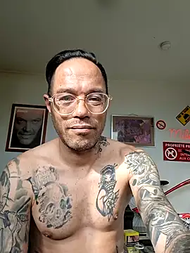 Snapshot of mileflav0r chatting on April 11, 2026, 7:45 am mileflav0r online show from April 11, 2026, 7:45 am