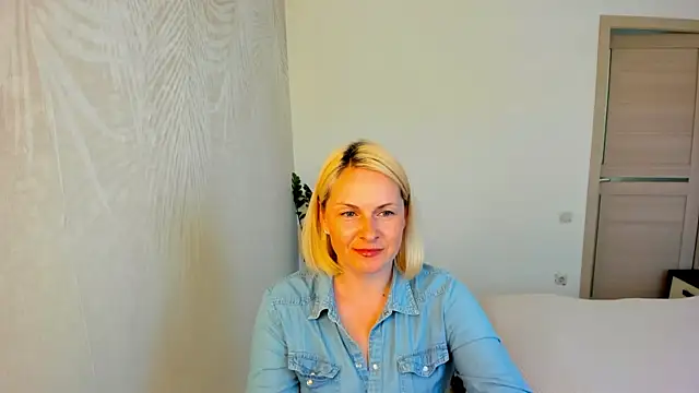 Snapshot of Alicee_Gracee chatting on May 22, 2026, 10:35 am Alicee Gracee online show from May 22, 2026, 10:35 am