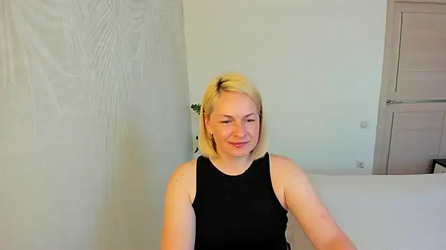 Snapshot of Alicee_Gracee chatting on May 8, 2026, 8:07 am Alicee Gracee online show from May 8, 2026, 8:07 am