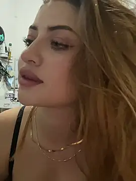 cristal-evanns online show from May 31, 2026, 6:09 pm