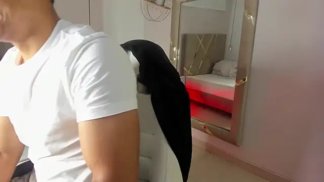 Snapshot of Lucii_fer_ chatting on December 1, 2025, 11:44 am Lucii fer online show from December 1, 2025, 11:44 am