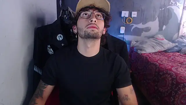 Snapshot of Dereck_Dickson chatting on October 14, 2025, 8:42 pm Dereck Dickson online show from October 14, 2025, 8:42 pm