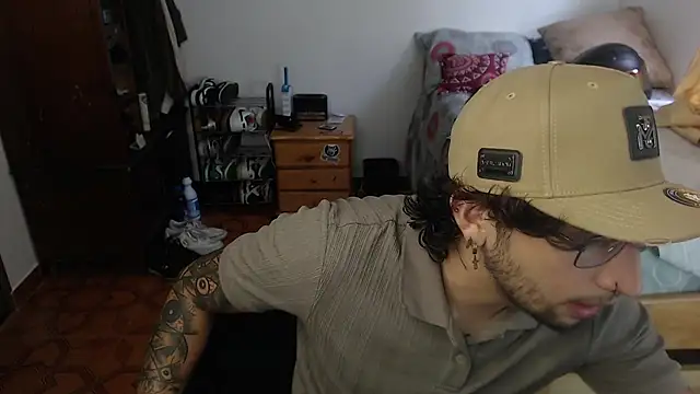 Snapshot of Dereck_Dickson chatting on October 2, 2025, 5:05 pm Dereck Dickson online show from October 2, 2025, 5:05 pm