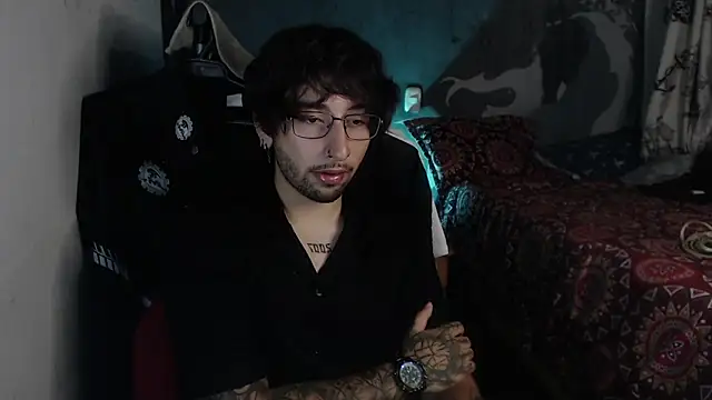 Snapshot of Dereck_Dickson chatting on October 8, 2025, 11:27 pm Dereck Dickson online show from October 8, 2025, 11:27 pm