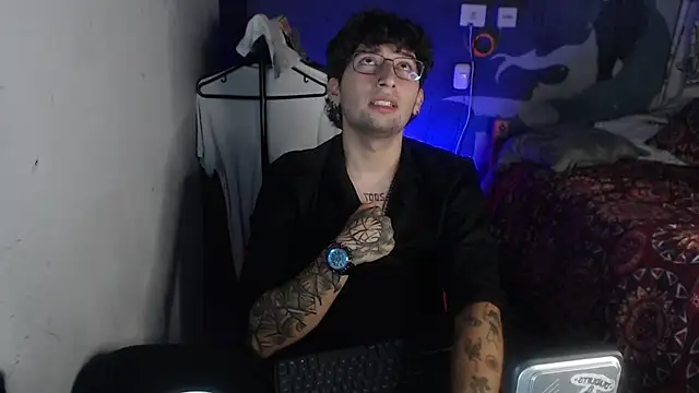 Snapshot of Dereck_Dickson chatting on December 1, 2025, 2:56 am Dereck Dickson online show from December 1, 2025, 2:56 am