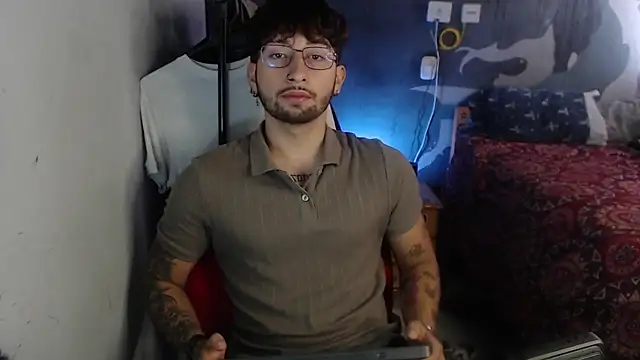 Snapshot of Dereck_Dickson chatting on November 5, 2025, 3:37 pm Dereck Dickson online show from November 5, 2025, 3:37 pm