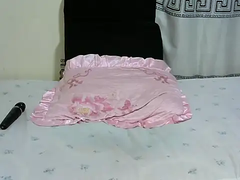 Snapshot of Sassyever chatting on December 15, 2025, 12:49 am Sassyever online show from December 15, 2025, 12:49 am