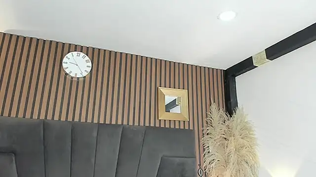 NaxaAndLexi  online show from April 18, 2026, 1:35 pm