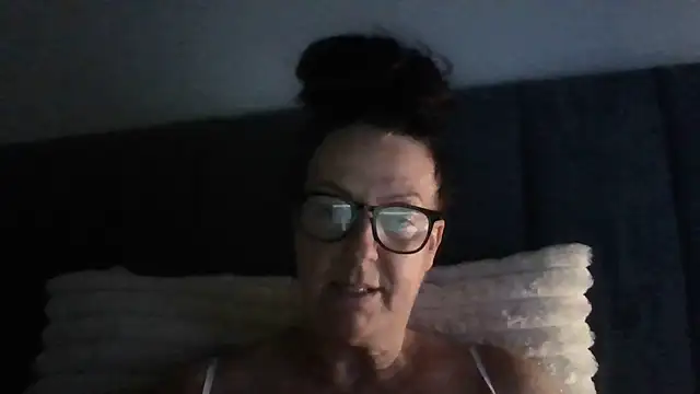Snapshot of Tillieuk chatting on June 30, 2026, 9:04 pm Tillieuk online show from June 30, 2026, 9:04 pm
