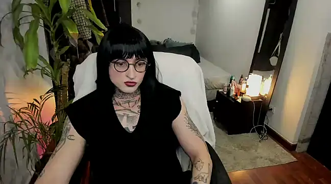 ShiiraVelkor online show from March 18, 2025, 10:26 pm