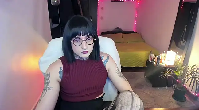 ShiiraVelkor online show from March 1, 2025, 1:07 pm