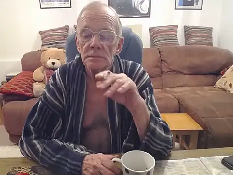 Snapshot of Ferret7777 chatting on December 3, 2025, 6:14 am Ferret7777 online show from December 3, 2025, 6:14 am