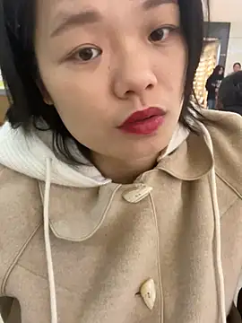 Snapshot of Bella0815 chatting on February 19, 2025, 7:39 am Bella0815 online show from February 19, 2025, 7:39 am