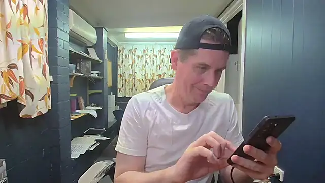 tilobinder online show from December 19, 2025, 10:06 am