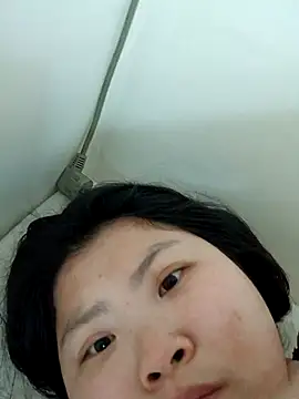 hello098712 online show from March 3, 2026, 9:16 am