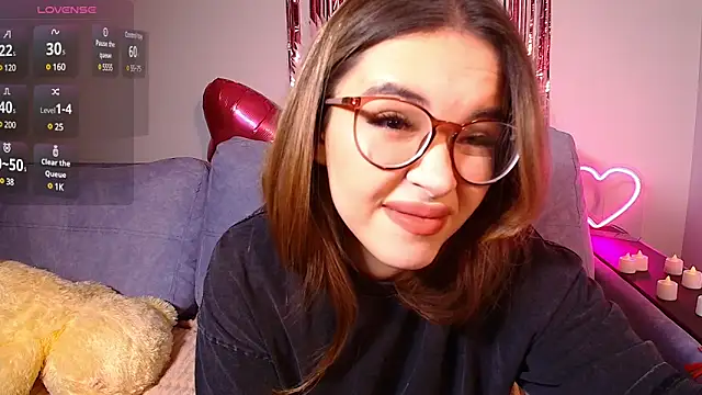 CutiePie3 online show from February 14, 2025, 6:51 pm